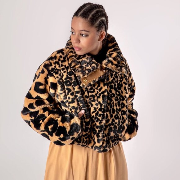 Nike Jordan Court-to-Runway Leopard Convertible 2-in-1 Faux Fur Jacket Sz Small - Picture 2 of 9